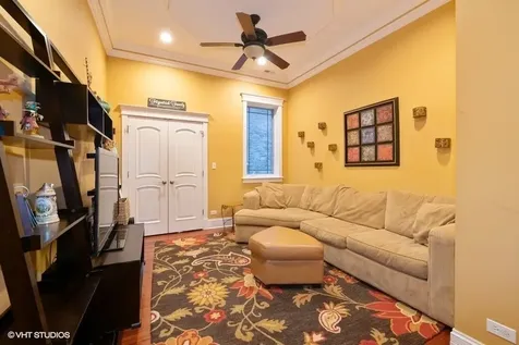 1640 West Belmont Avenue Chicago IL 60657