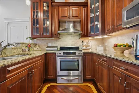 1640 West Belmont Avenue Chicago IL 60657