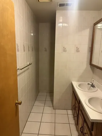 5480 South Cornell Avenue Chicago IL 60615