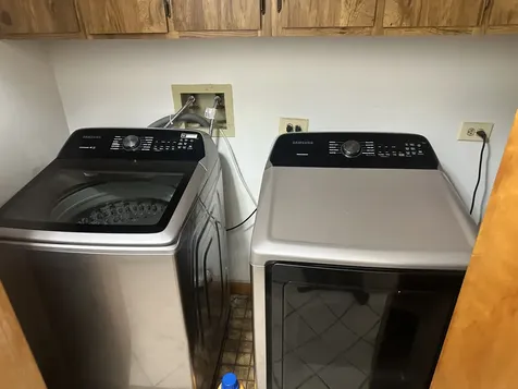 5480 South Cornell Avenue Chicago IL 60615
