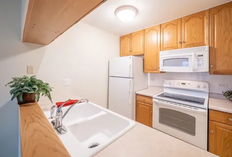 212 Glengarry Drive Bloomingdale IL 60108