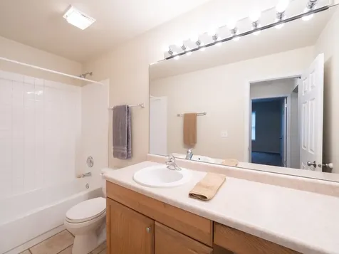 212 Glengarry Drive Bloomingdale IL 60108