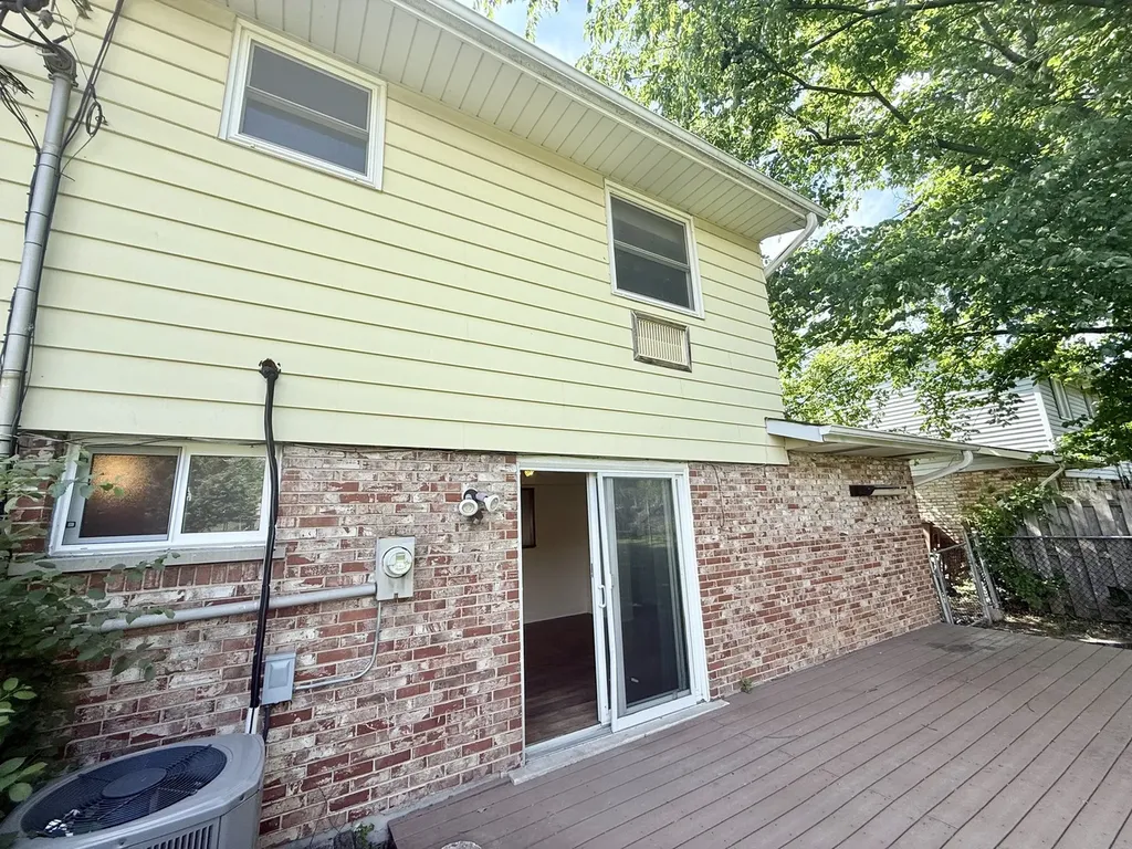 6119 Lane Place Downers Grove IL 60516
