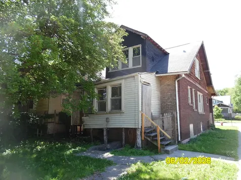 556 West 111th Street Chicago IL 60628