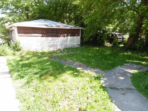 556 West 111th Street Chicago IL 60628