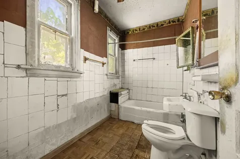10631 South Wabash Avenue Chicago IL 60628
