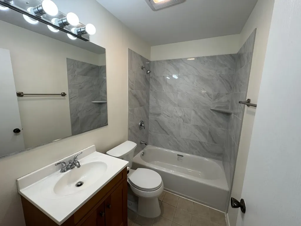 425 Beechwood Drive Westmont IL 60559