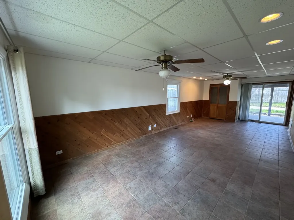 425 Beechwood Drive Westmont IL 60559