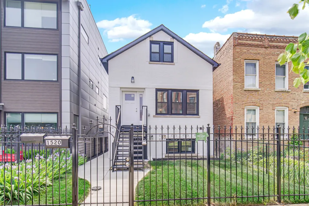 1520 North Campbell Avenue Chicago IL 60622