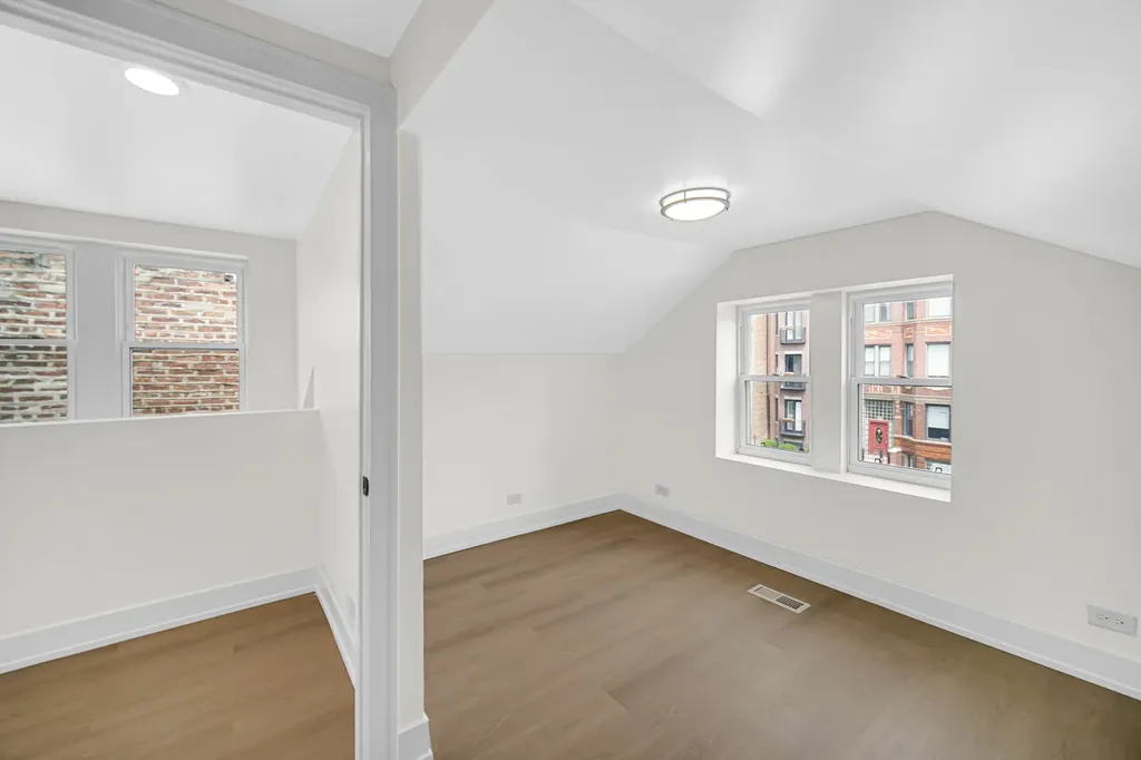 1520 North Campbell Avenue Chicago IL 60622