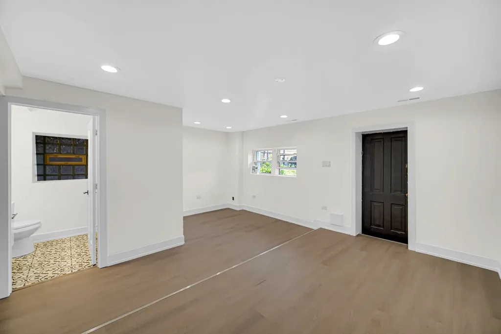 1520 North Campbell Avenue Chicago IL 60622