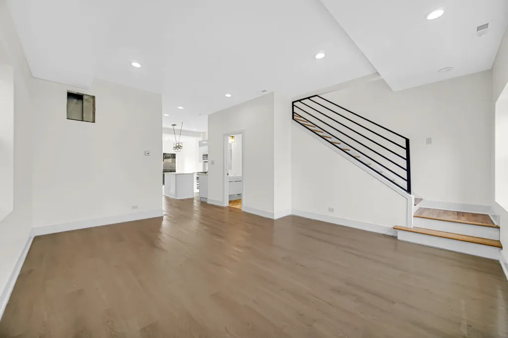 1520 North Campbell Avenue Chicago IL 60622