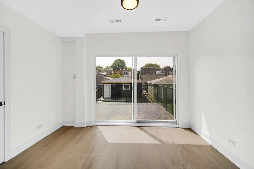1520 North Campbell Avenue Chicago IL 60622