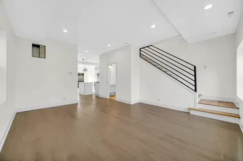 1520 North Campbell Avenue Chicago IL 60622