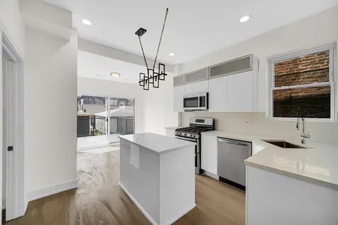 1520 North Campbell Avenue Chicago IL 60622