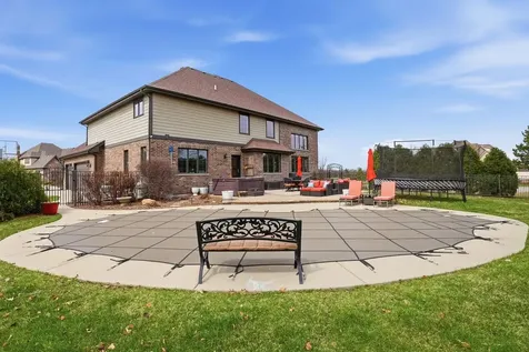 8743 Stone Creek Boulevard Frankfort IL 60423