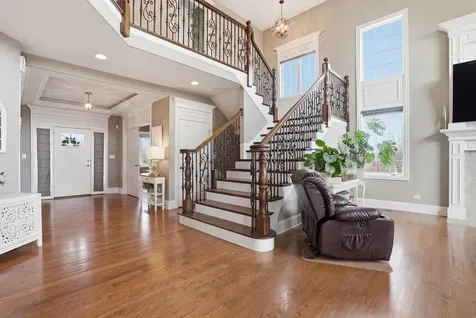 8743 Stone Creek Boulevard Frankfort IL 60423
