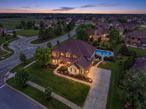 8743 Stone Creek Boulevard Frankfort IL 60423