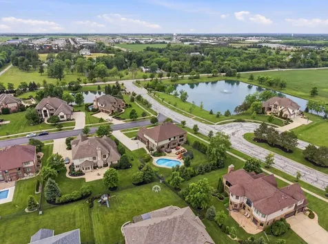 8743 Stone Creek Boulevard Frankfort IL 60423