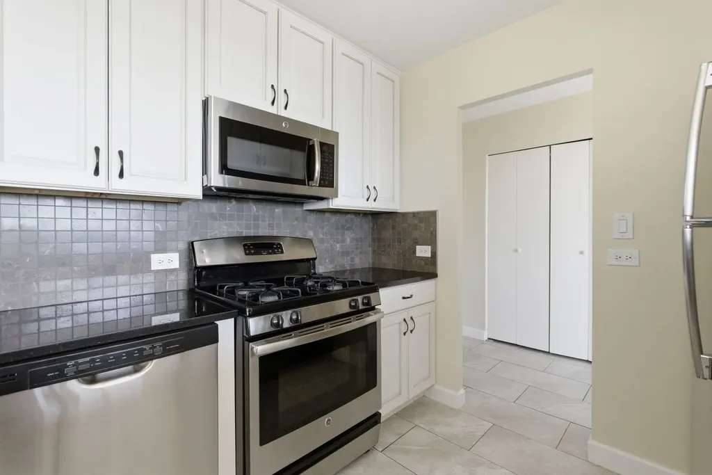 33 North Main Street Lombard IL 60148