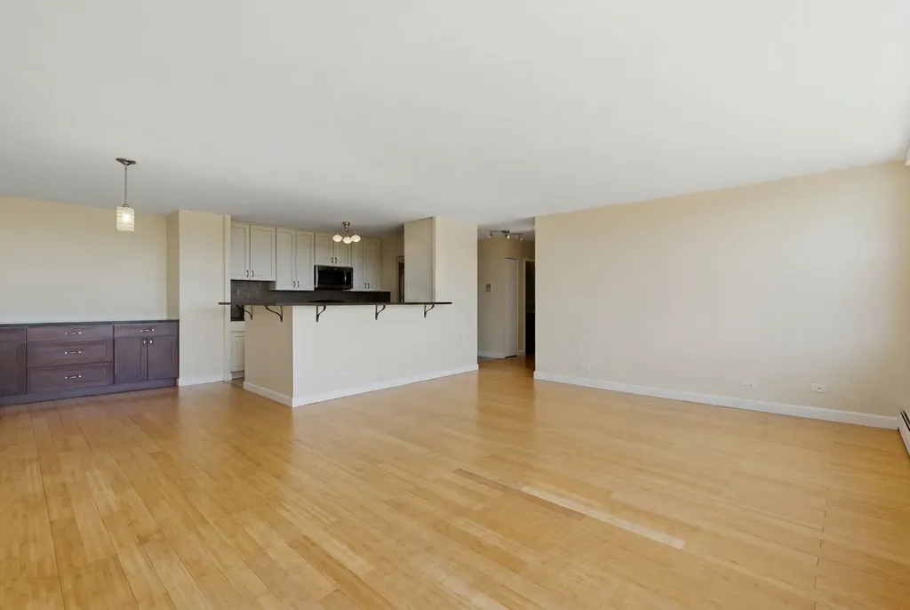 33 North Main Street Lombard IL 60148
