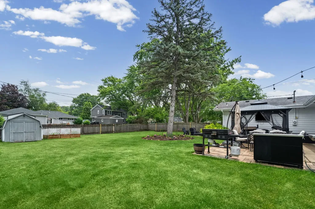 35 Johnathan Road Lake Zurich IL 60047