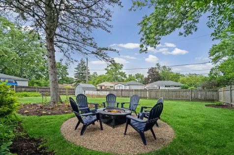 35 Johnathan Road Lake Zurich IL 60047