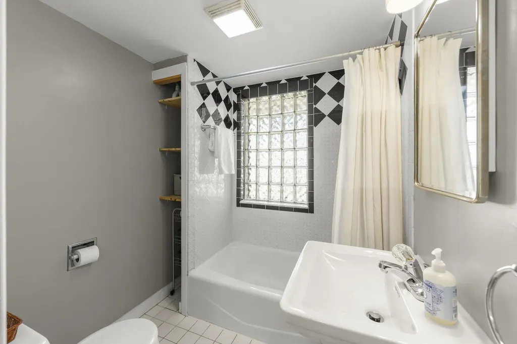 146 West Greenfield Avenue Lombard IL 60148