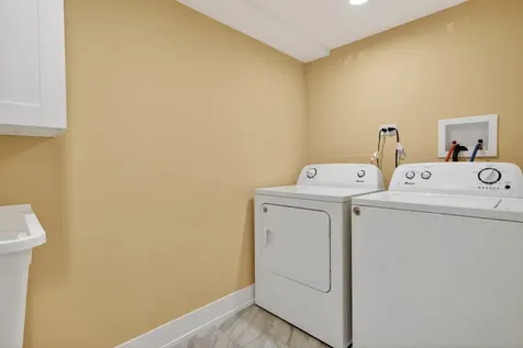 8931 Sandra Lane Hickory Hills IL 60457