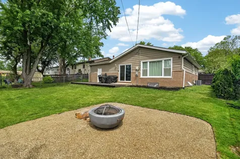 8931 Sandra Lane Hickory Hills IL 60457