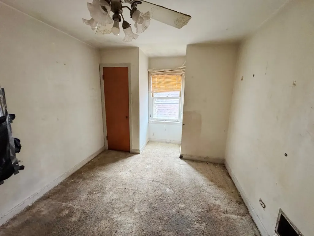9036 South Harper Avenue Chicago IL 60619
