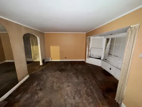 9036 South Harper Avenue Chicago IL 60619