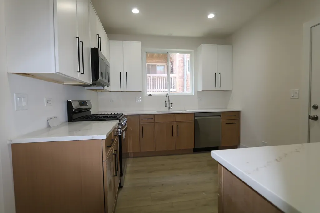 8014 South Yates Boulevard Chicago IL 60617