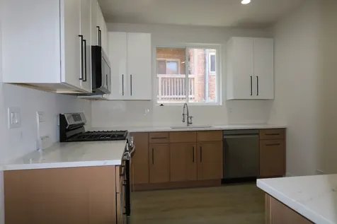 8014 South Yates Boulevard Chicago IL 60617
