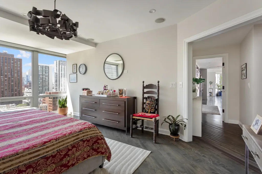 21 West Goethe Street Chicago IL 60610