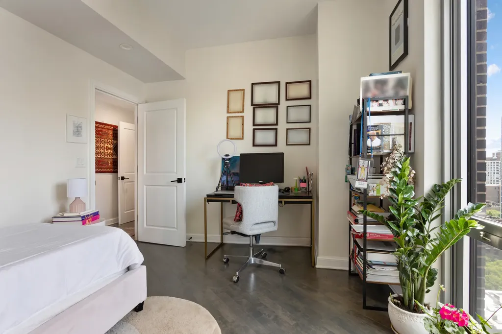 21 West Goethe Street Chicago IL 60610