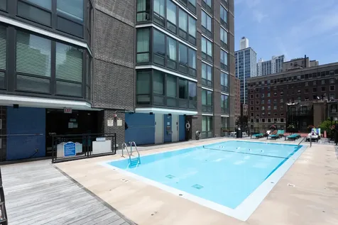 21 West Goethe Street Chicago IL 60610