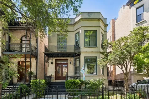 709 West Roscoe Street Chicago IL 60657