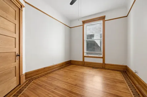 709 West Roscoe Street Chicago IL 60657