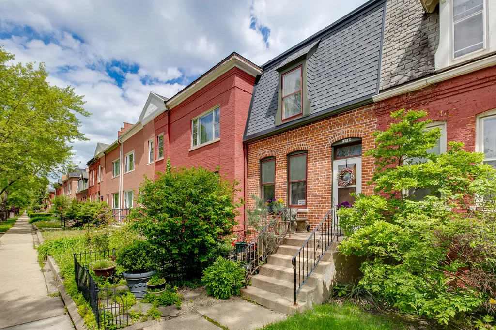 11349 South Saint Lawrence Avenue Chicago IL 60628