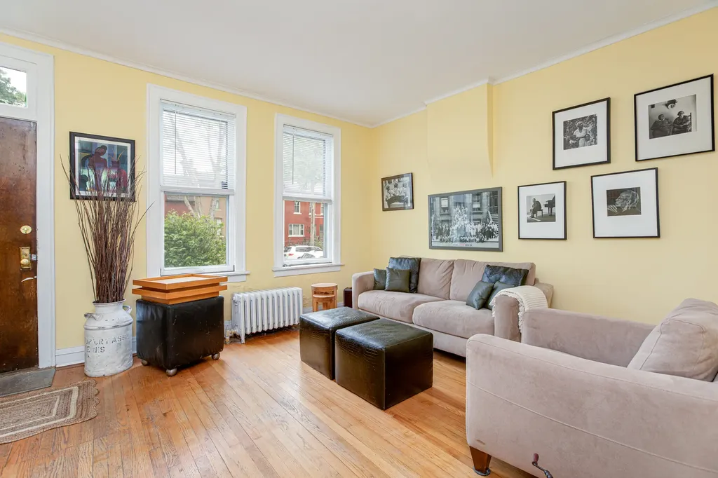 11349 South Saint Lawrence Avenue Chicago IL 60628