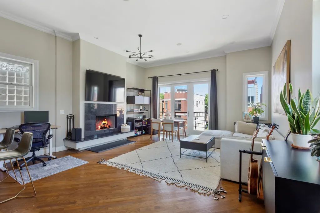 2449 West Augusta Boulevard Chicago IL 60622