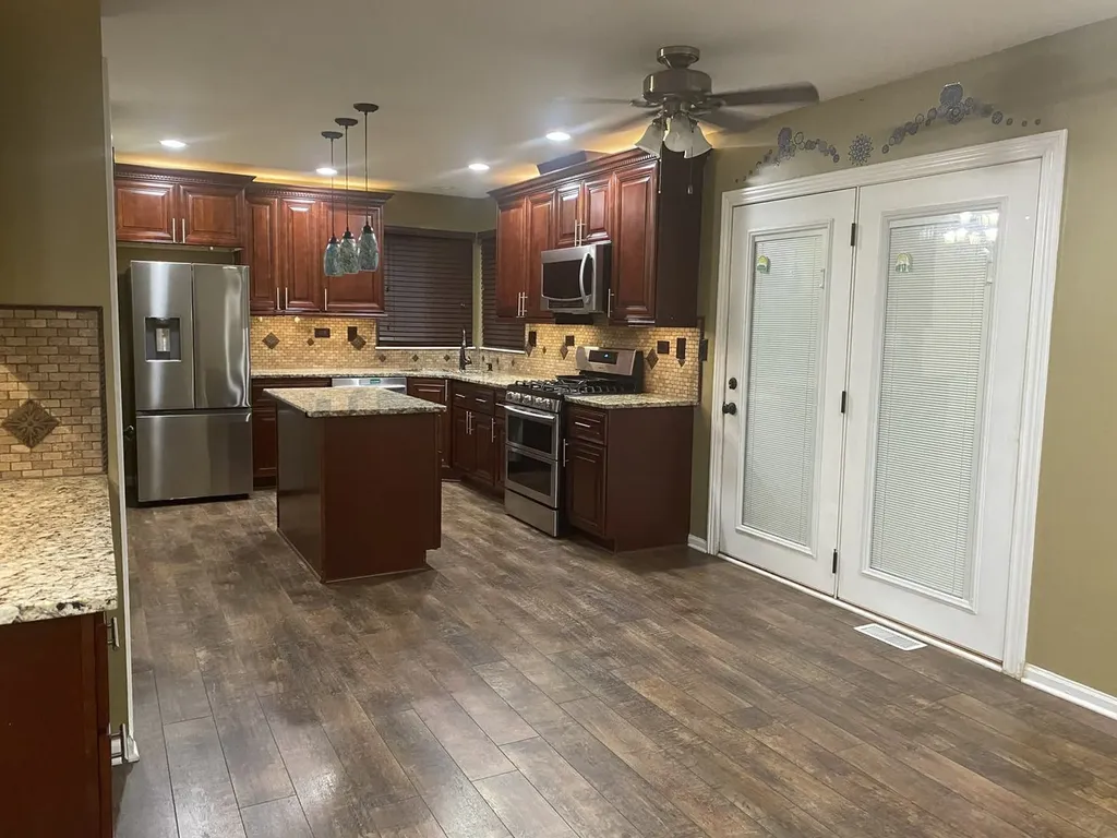 1213 Pennsbury Lane Aurora IL 60502