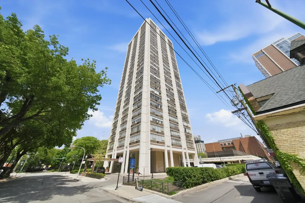 70 West Burton Place Chicago IL 60610