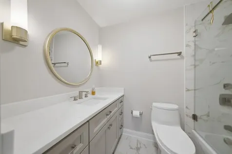70 West Burton Place Chicago IL 60610