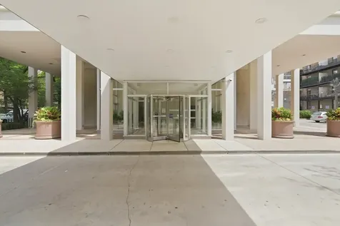 70 West Burton Place Chicago IL 60610