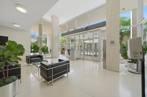 70 West Burton Place Chicago IL 60610