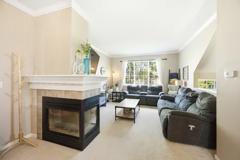 1385 New Haven Drive Cary IL 60013