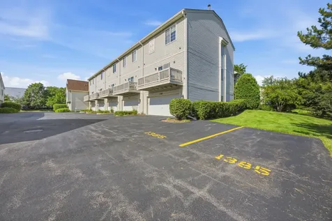 1385 New Haven Drive Cary IL 60013