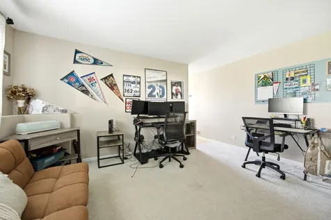 1385 New Haven Drive Cary IL 60013